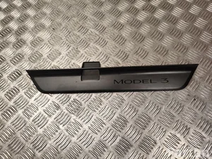 Tesla 1763670-01-A / 176367001A MODEL 3 2025 Durų slenksčio apdaila dešinė priekis