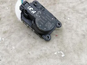 Opel Z5509001 Mokka II e 2022 Moteur de réglage pour volet de régulation