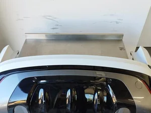 Land Rover RANGE ROVER VELAR (L560) 2021 Parachoques