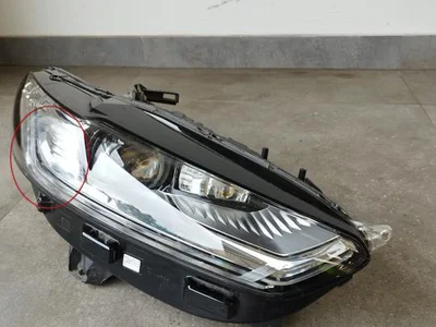 Ford ES73-13D154-AG / ES7313D154AG MONDEO V Hatchback 2017 Headlight Right - Image 1
