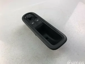 Renault 8200356515B TWINGO II (CN0_) 2012 Motor para subida de ventanas