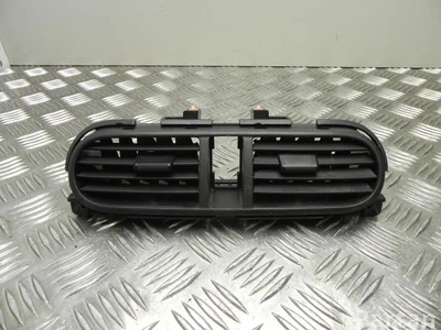 Suzuki 73841-51K0 / 7384151K0 SPLASH (EX) 2009 Évent - Image 1