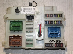 Volvo 31254838 XC60 2009 Caja de fusibles