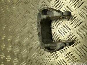 Toyota 019 RAV 4 V 2021 Support