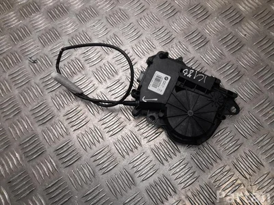 BMW 7 430 626 / 7430626 i4 (G26) 2024 Płyta zamykająca z silnikiem domykania  - Zdjęcie 1