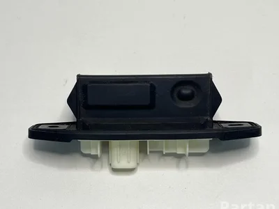 Toyota COROLLA (E210) Estate 2019 Bouton du coffre à bagages - Image 1