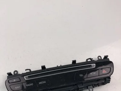 Mercedes-Benz A2059054601 C-CLASS (W205) 2015 Éclairage d'urgence / interrupteur de danger - Image 1