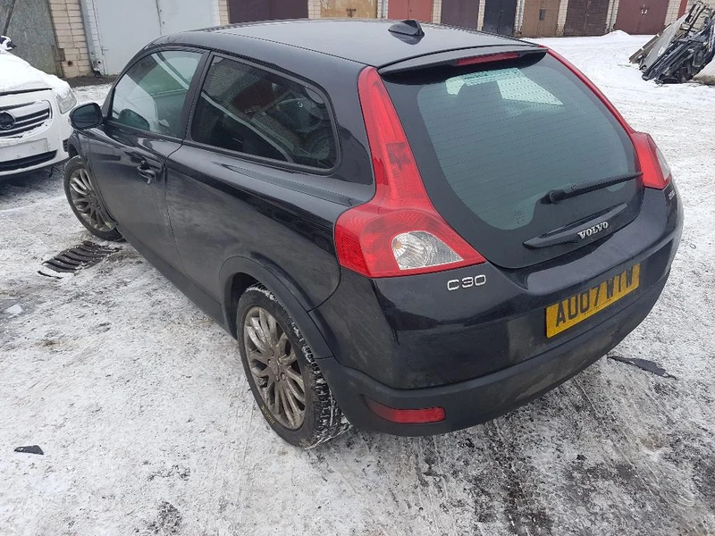 VOLVO C30 JUODA - Photo 4