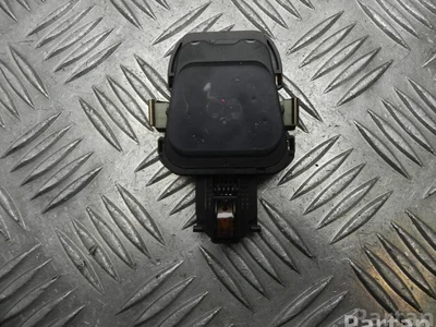 Mercedes-Benz A 205 900 28 00 / A2059002800 C-CLASS (W205) 2014 Capteur de pluie - Image 1