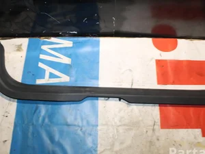 Volvo 30787224 C70 II Convertible 2008 Garniture de seuil right side