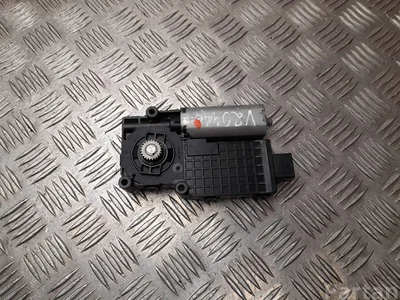 Peugeot 1999-1050105A, 3M25569, 1924800196 / 19991050105A, 3M25569, 1924800196 508 SW II 2019 Moteur de toit coulissant - Image 1