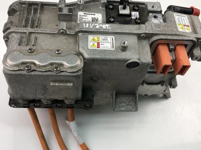 Volvo 32144949 XC40 2019 Onduleur avec convertisseur - Image 1