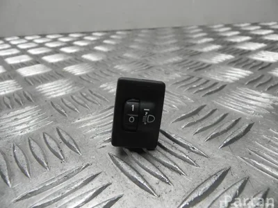 Toyota 84152-0D090 / 841520D090 YARIS (_P13_) 2016 Réglage de la hauteur de l'interrupteur - Image 1