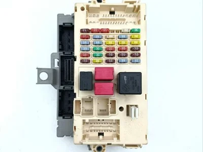 Maserati GRAN TURISMO 2008 Boîte à fusibles - Image 1