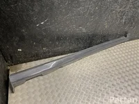 Hyundai 87752HF000 Kona II 2024 Garniture de seuil right side