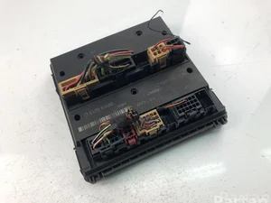 Volkswagen 6Q2937049C GOLF V (1K1) 2007 Boîte à fusibles