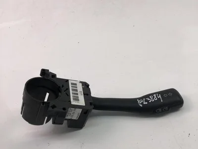 Volkswagen 8L0953513M PASSAT (3B3) 2004 Multi-switch colonne de direction - Image 1