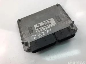 Volkswagen 03E906033L POLO (9N_) 2011 Control unit for engine