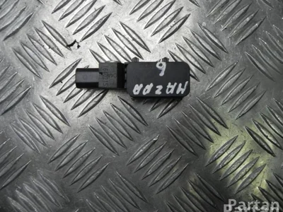 Mazda GJ6A 57 5C0 / GJ6A575C0 6 Hatchback (GG) 2007 Capteur d'impact (systèmes d'airbag) - Image 1