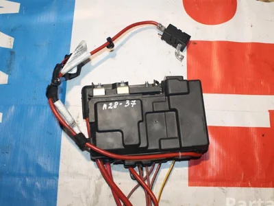 Volvo 31433040 S60 II 2016 Boîte à fusibles - Image 1