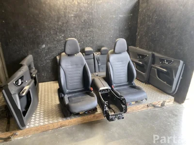 Mercedes-Benz GLC X254 2024 Fotele, Kanapa, Komplet Panel drzwi Podłokietnik  - Zdjęcie 1