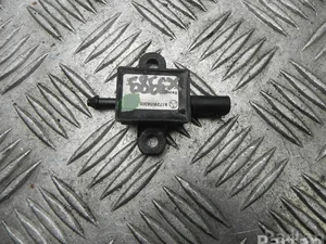 Mercedes-Benz A 172 905 83 00 / A1729058300 SLK (R172) 2013 Capteur d'impact (systèmes d'airbag)