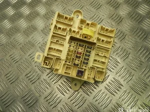 Lexus 619097 IS I (JCE1_, GXE1_) 2000 Boîte à fusibles