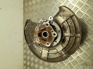 BMW 2284881 4 kupė (F32, F82) 2016 rato guolio korpusas kairysis galinis