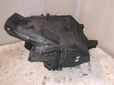 Volvo 30636845 XC90 I 2007 Boîtier de filtre à air - Image 1