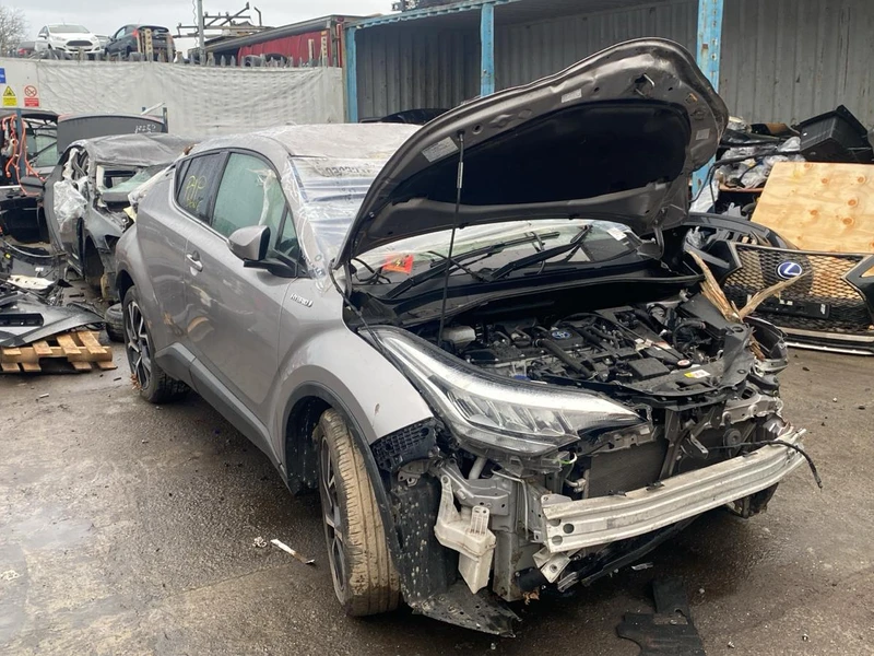 K174 Toyota C-HR 2020 1.8 - Photo 3