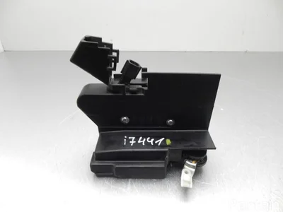 Dacia 825025375RF SANDERO II 2014 Serrure de porte - Image 1