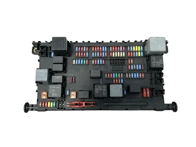 DAF 1925270 XF 2014 Fuse box - Image 1