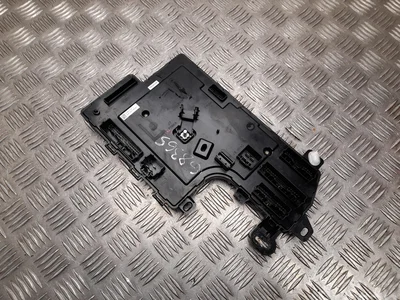 Tesla 1078673-00-L / 107867300L MODEL 3 2020 Unité de commande centrale pour système de confort - Image 1