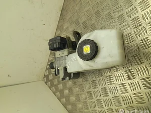 Toyota 47210-47D20, 47270-47040 / 4721047D20, 4727047040 PRIUS PHV (_W52_) 2020 Maître-cylindre de frein