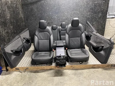 Tesla MODEL 3 2024 Комплект сидений Обивка двери Подлокотник  - Изображение 1