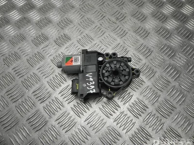 Kia 83460-J7720 / 83460J7720 PRO CEE'D  III (CD) 2021 Moteur de lève-vitre Right Rear - Image 1