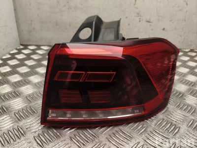 Volkswagen 3G9 945 096 F / 3G9945096F PASSAT Variant (3G5) 2022 Taillight Right - Image 1