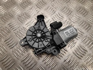 Ford USA CM094010-C / CM094010C Mustang Mach-E 2022 Moteur de lève-vitre Left Front