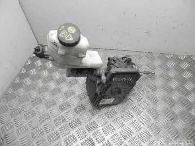 Volkswagen 5QE 614 105 AK / 5QE614105AK PASSAT Variant (3G5) 2017 Maître-cylindre de frein - Image 1