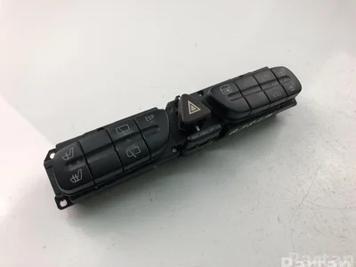 Mercedes-Benz 2038210281 C-CLASS (W203) 2005 Éclairage d'urgence / interrupteur de danger - Image 1