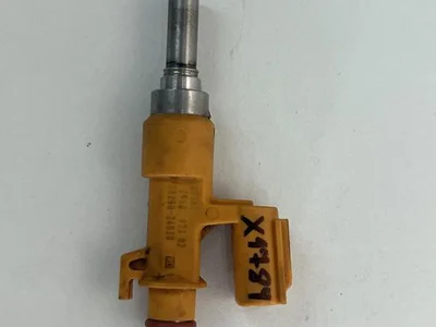 Toyota 2325024030 COROLLA (E210) Estate 2019 Injecteur - Image 1