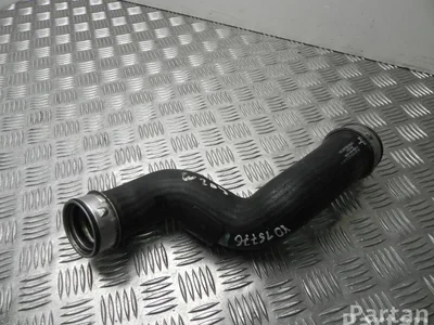Mercedes-Benz A 203 528 34 82 / A2035283482 C-CLASS (W203) 2006 Prise d'air / Conduit d'air d'admission - Image 1
