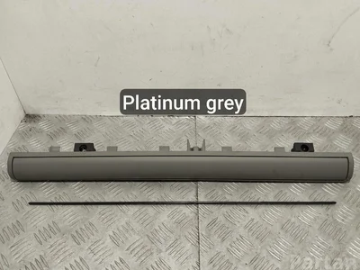 Porsche 9902007629 CAYENNE (92A) 2013 Rideau de porte - Image 1