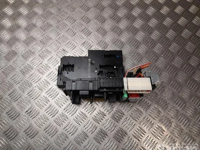 Mercedes-Benz A1729060105 SLK (R172) 2013 Boîte à fusibles - Image 1