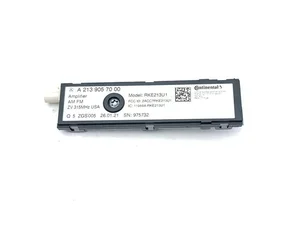 Aston Martin A2139057000 DBX 2021 Wzmacniacz antenowy
