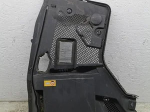 Mercedes-Benz A2058300703 C-CLASS (W205) 2015 Garniture de capot d'essuie glace