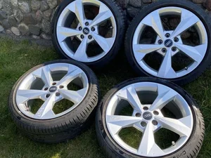Audi 8Y0601025J A3 hatchback (8YA) 2023 Llantas de aleación 5x112  EJ 8.0 ET46