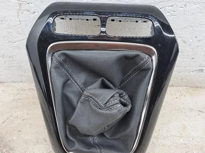 Opel 39167715 Corsa F 2021 Couvercle de levier de vitesses - Image 1