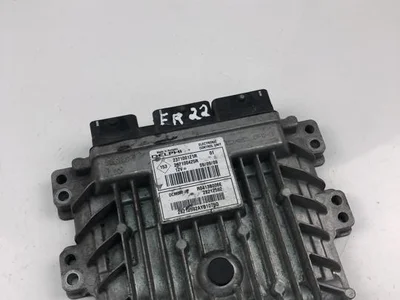 Renault 237100121R; 237100425R / 237100121R, 237100425R MEGANE III Hatchback (BZ0_) 2011 Unidad de control del motor - Imagen 1