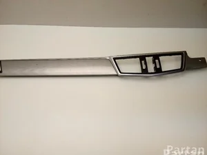 Mercedes-Benz A 212 680 25 71 / A2126802571 E-CLASS (W212) 2012 Garniture de panneau latéral